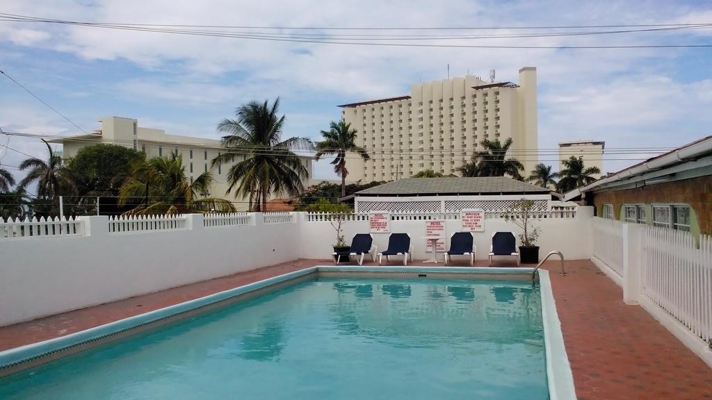 Village Hotel Ocho Rios Exterior foto